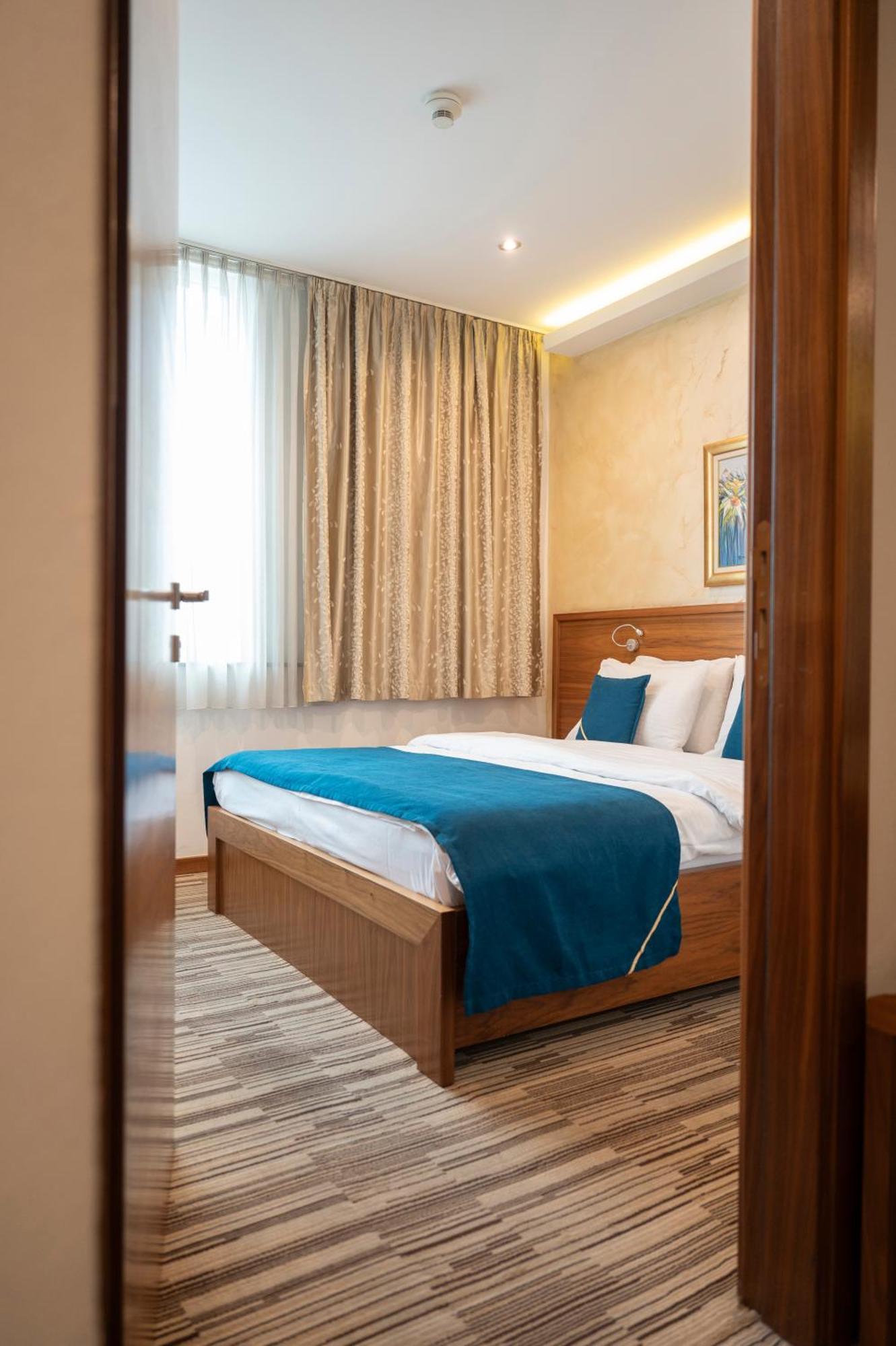 Hotel Bistrik City Center Sarajevo Bagian luar foto