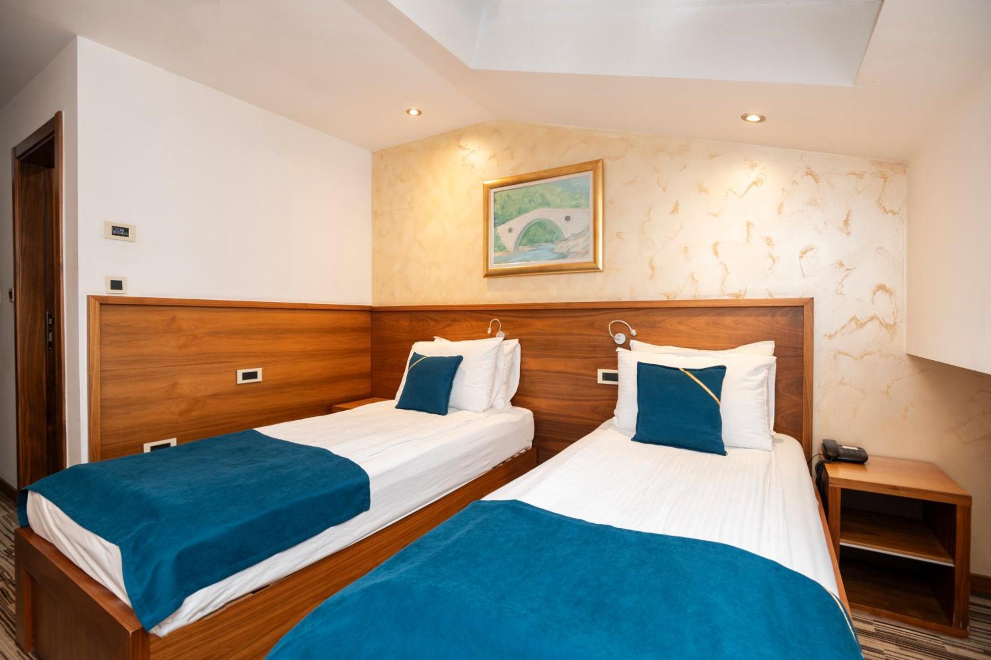 Hotel Bistrik City Center Sarajevo Bagian luar foto