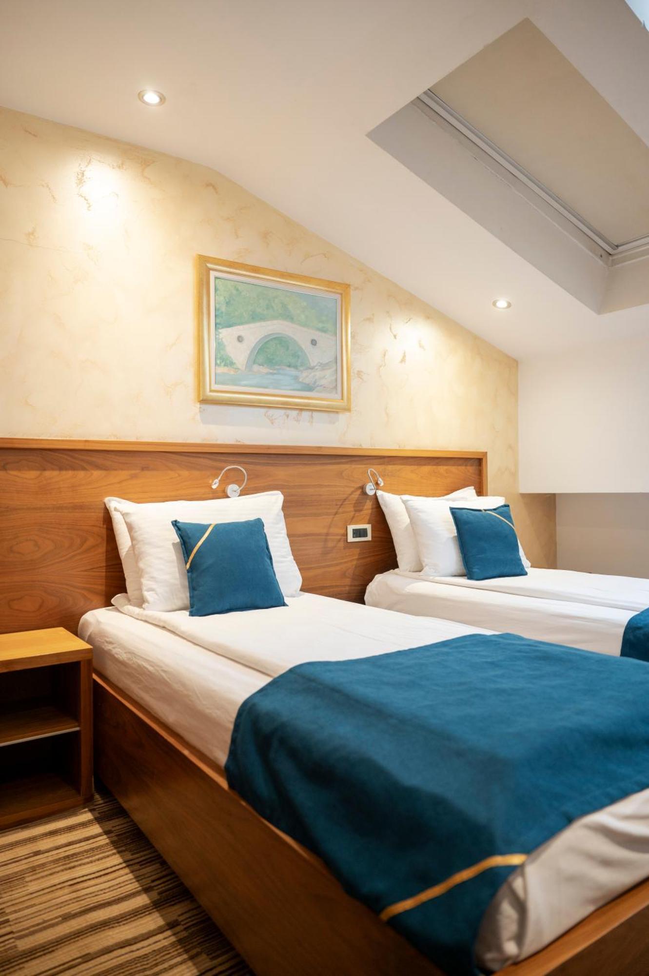 Hotel Bistrik City Center Sarajevo Bagian luar foto