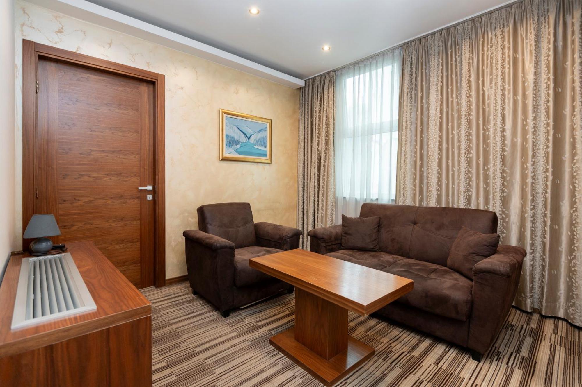 Hotel Bistrik City Center Sarajevo Bagian luar foto