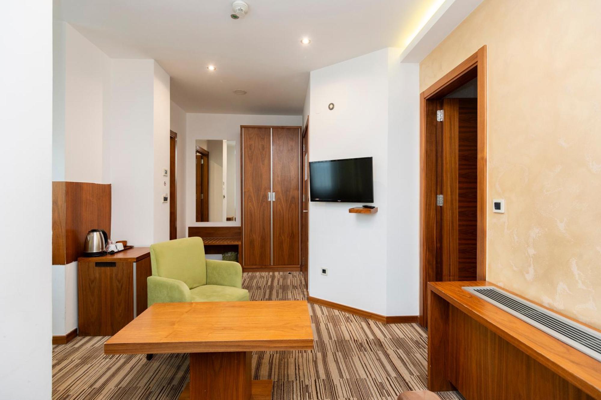 Hotel Bistrik City Center Sarajevo Bagian luar foto