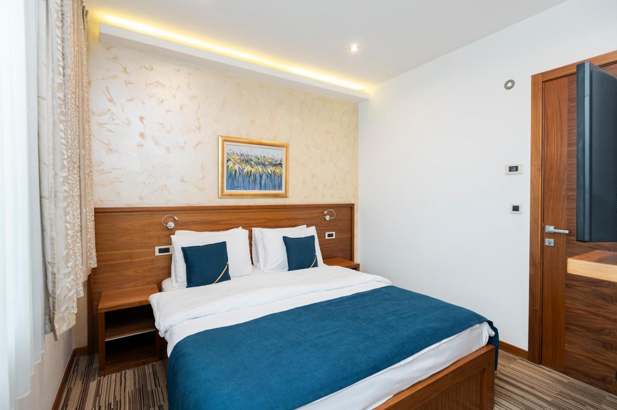 Hotel Bistrik City Center Sarajevo Bagian luar foto