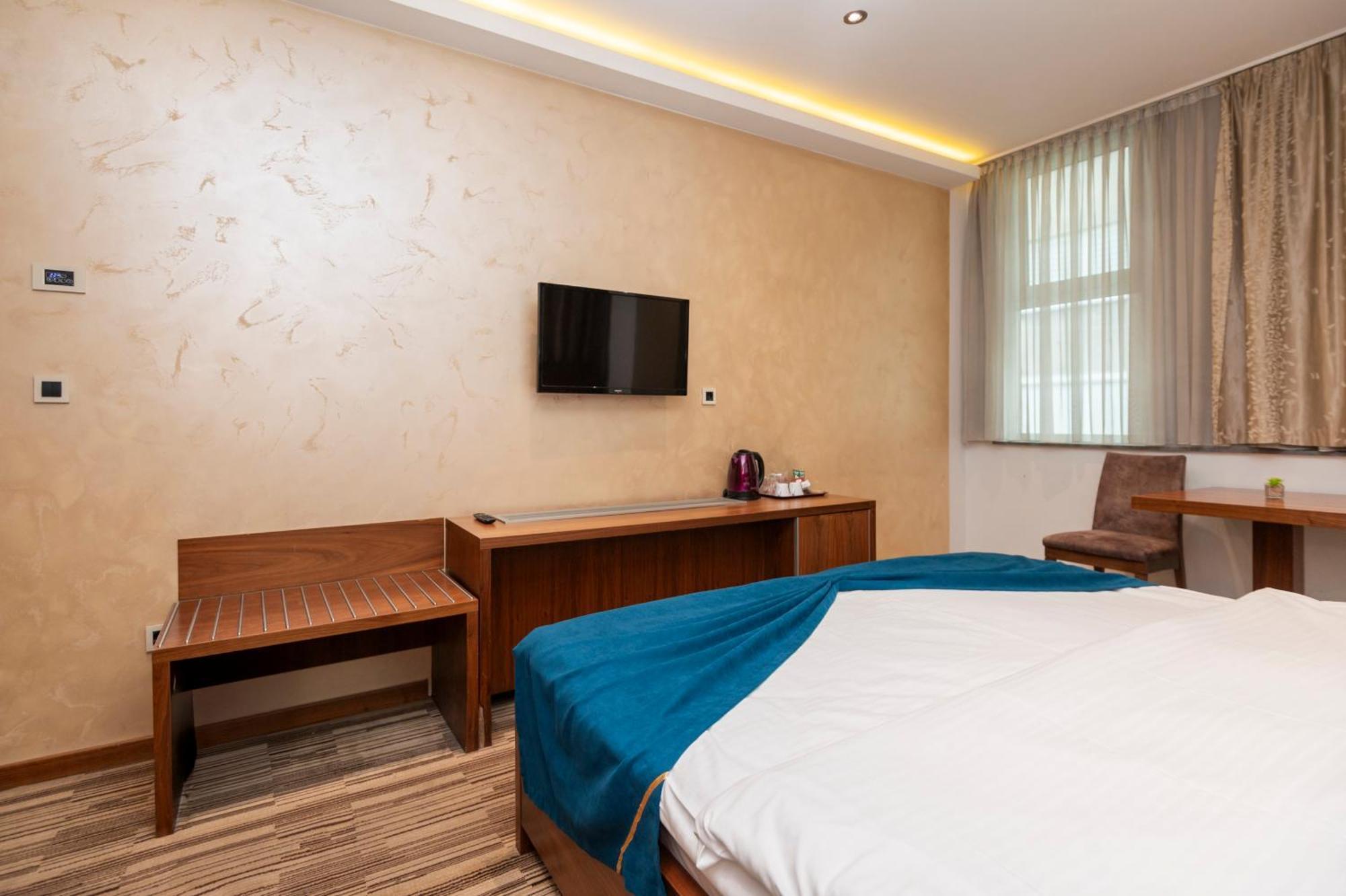 Hotel Bistrik City Center Sarajevo Bagian luar foto