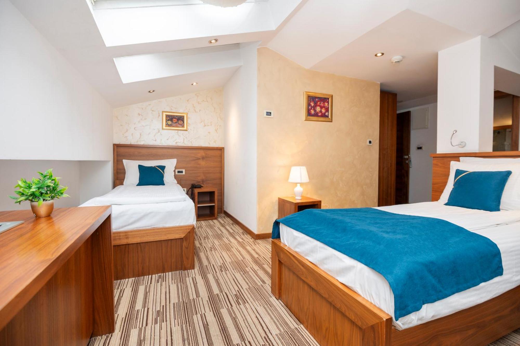 Hotel Bistrik City Center Sarajevo Bagian luar foto